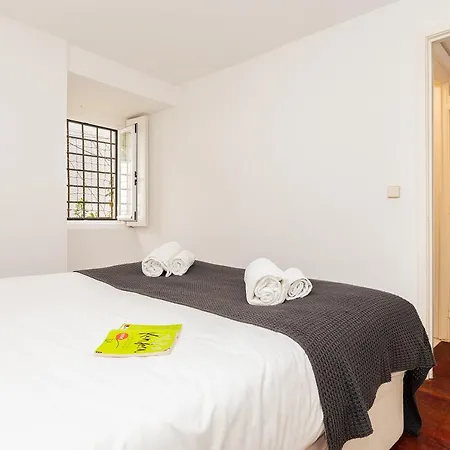 Rustic Charm In Principe Real Apartman *